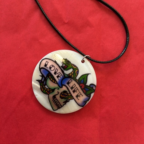 Vintage Style Skull Pendant Necklace - Picture 1 of 3